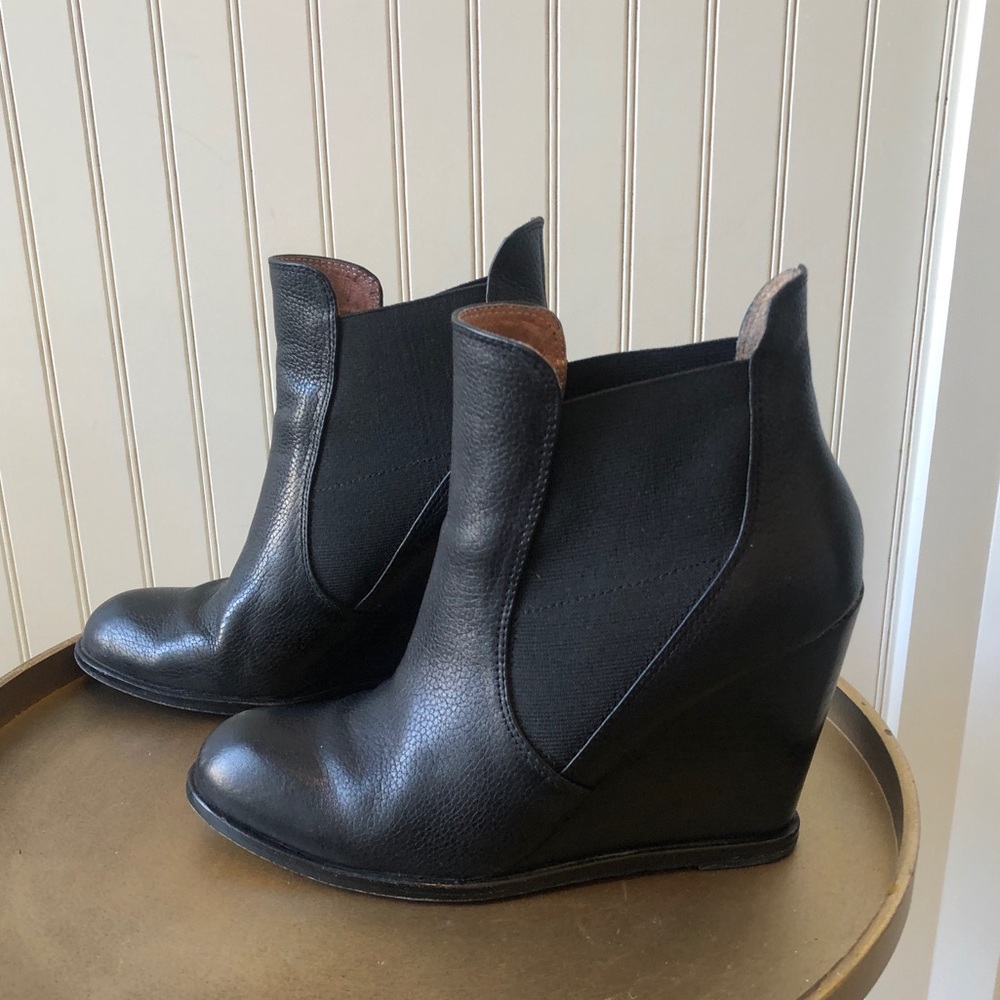 CORSO COMO LEXY WEDGE BOOTIE | BLACK | SIZE: 7.5 | EUC